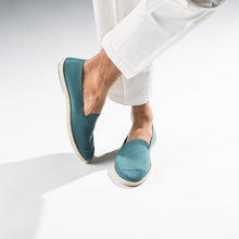 Load image into Gallery viewer, Classic Slip-On Bottle Homme ANGARDE cotton summer sunrise vert bouteille casual chic