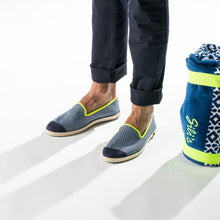 Load image into Gallery viewer, Collab Slip-On Navy Azulejos GILI&#39;S Homme ANGARDE coton summer sunrise bleu marine casual chic