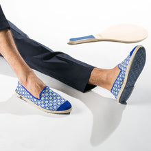 Load image into Gallery viewer, Collab Slip-On Majorelle GILI&#39;S Homme ANGARDE coton summer sunrise bleu vert casual chic