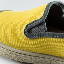 Load image into Gallery viewer, Classic Slip-On Lemon Enfants ANGARDE coton summer sunrise jaune citron vue resistante