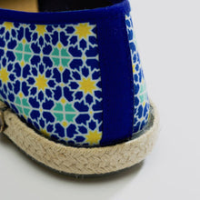 Load image into Gallery viewer, Collab Slip-On Majorelle GILI&#39;S femme ANGARDE coton summer sunrise imprimé gili&#39;s bleu dur
